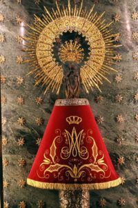 Our Lady of the Pillar Ahşap Heykeli