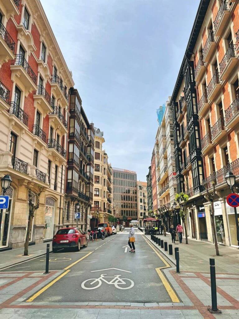 Bilbao'da bir sokak