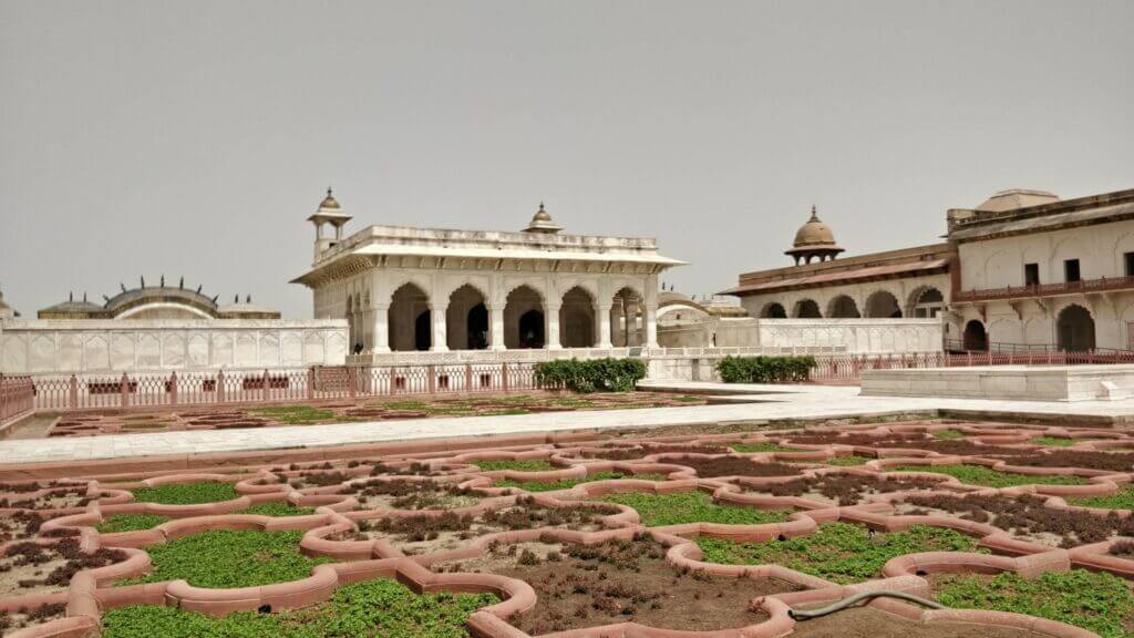 agra red fort Anguri Bagh