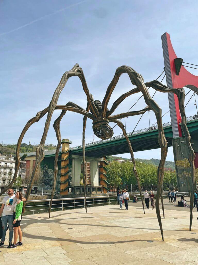 bilbao guggenheim museum spider