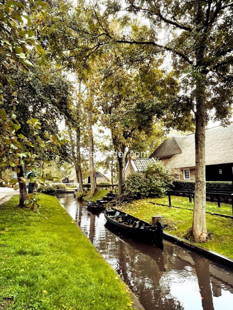 giethoorn canal