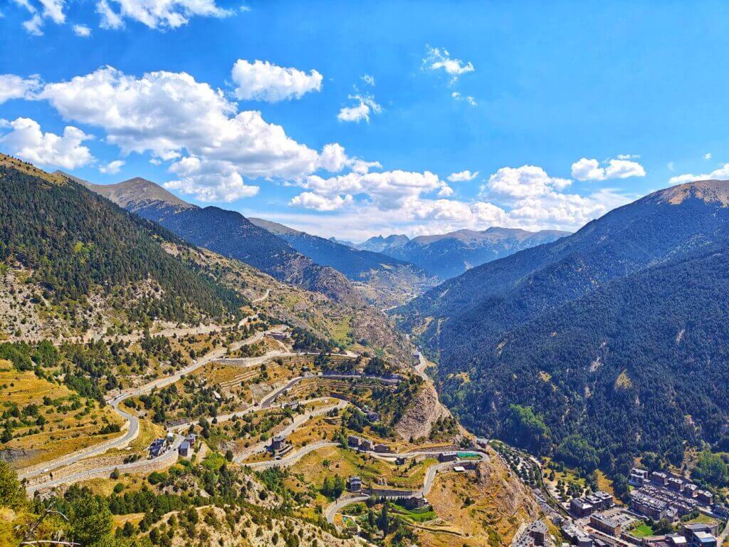 Roc del Quer'den manzara, Andorra