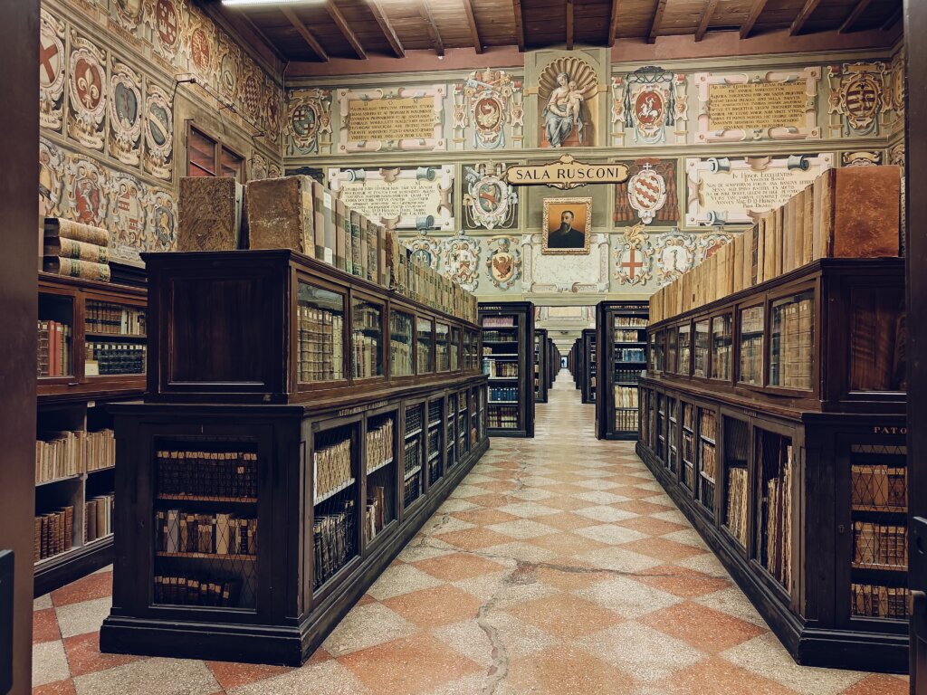 bolonga archiginnasi library